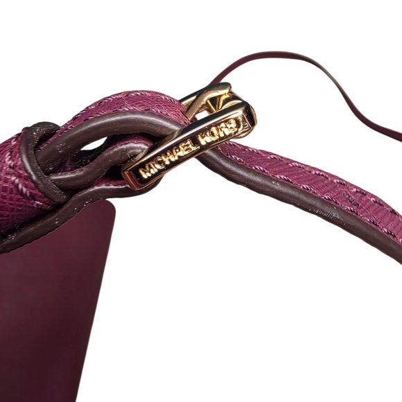 Michael Kors NWT Cindy Dome Crossbody Plum - Picture 7 of 9